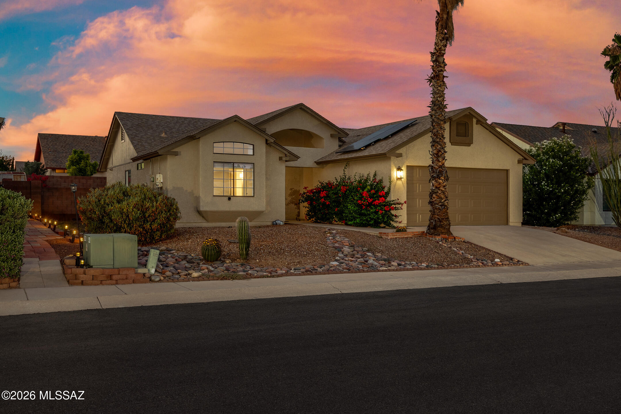 2762 West Camino Ebano