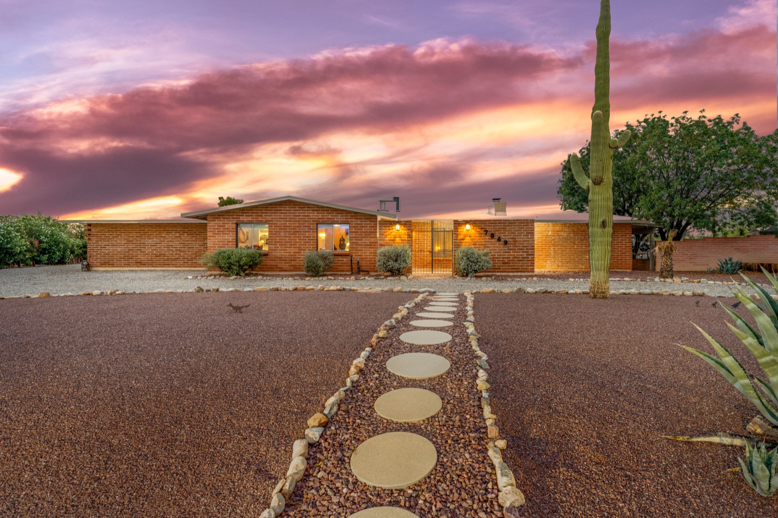 7049 North Magic Lane