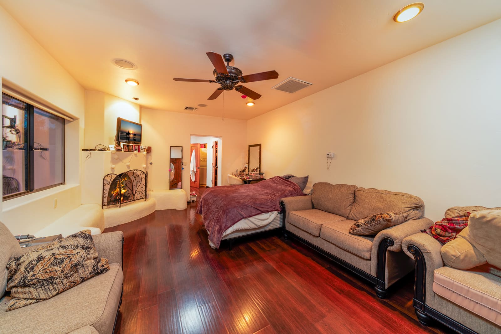 Detached guest house family room