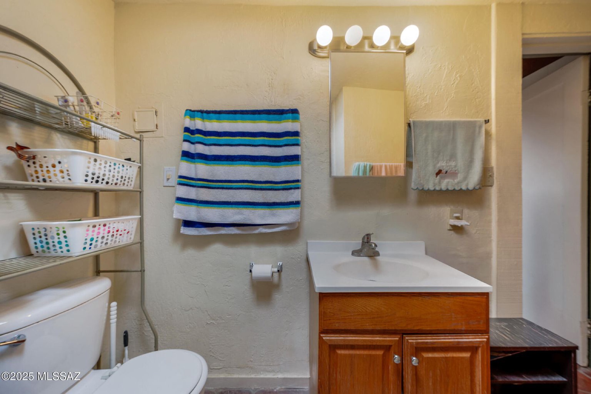 Bathroom vanity